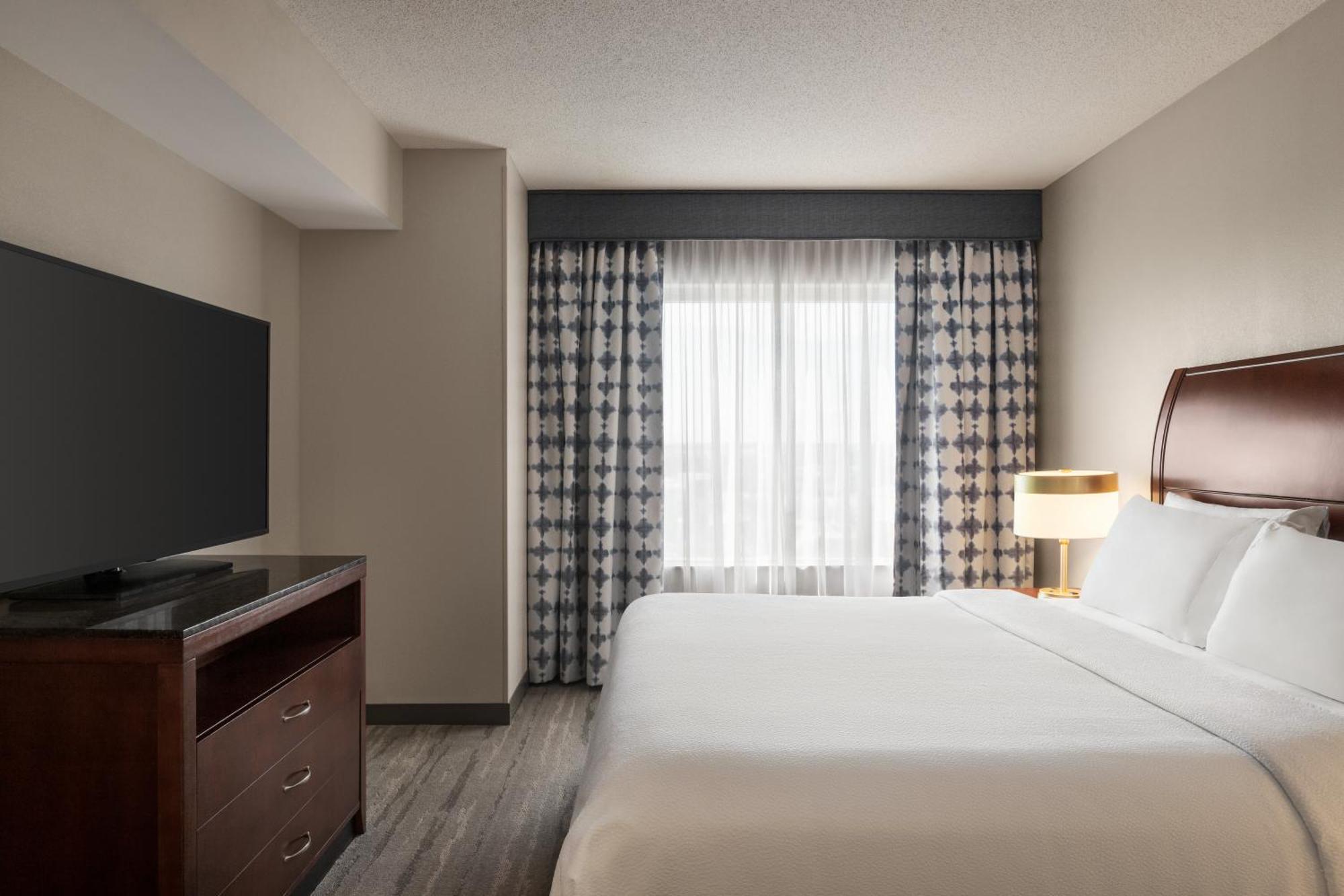 Junior King Suite with Seating Area